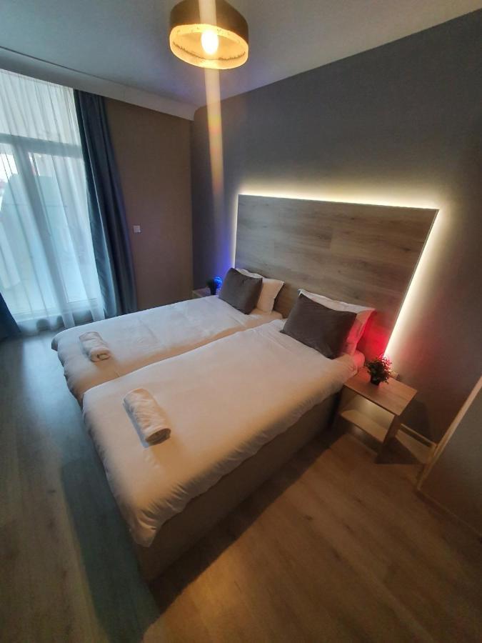Diamond 1005 Apartment *